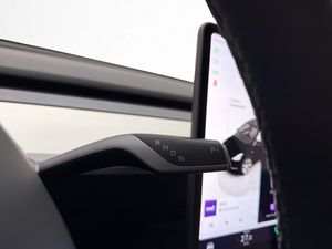 Tesla Model Y bild 17