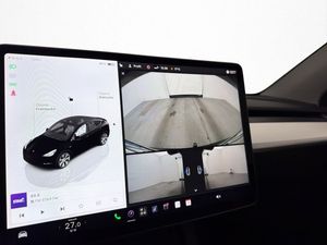 Tesla Model Y bild 18