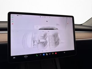 Tesla Model Y bild 22