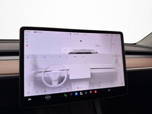Tesla Model Y bild 21