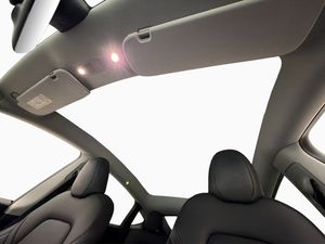 Tesla Model Y bild 11