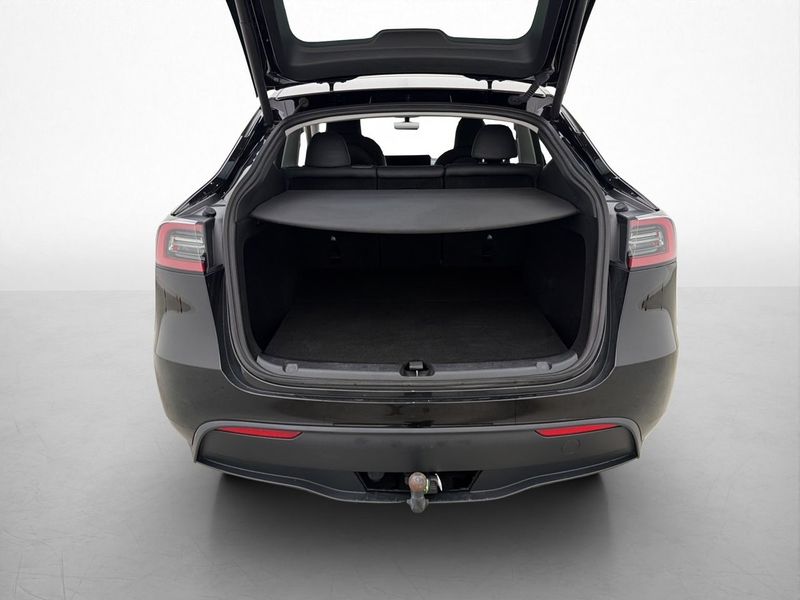 Tesla Model Y bild 30