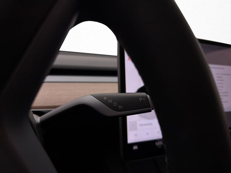 Tesla Model Y bild 26