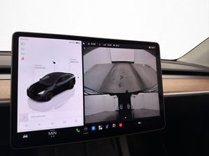 Tesla Model Y bild 17