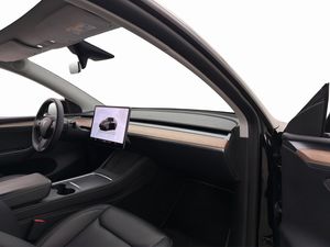 Tesla Model Y bild 14