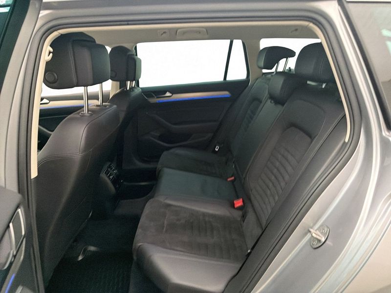 Volkswagen Passat bild 13