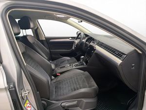 Volkswagen Passat bild 11
