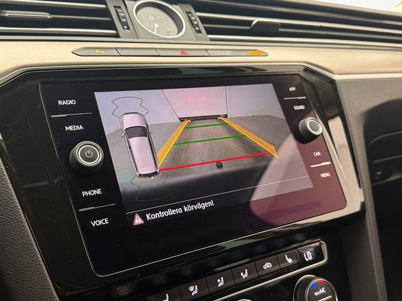 Volkswagen Passat bild 18