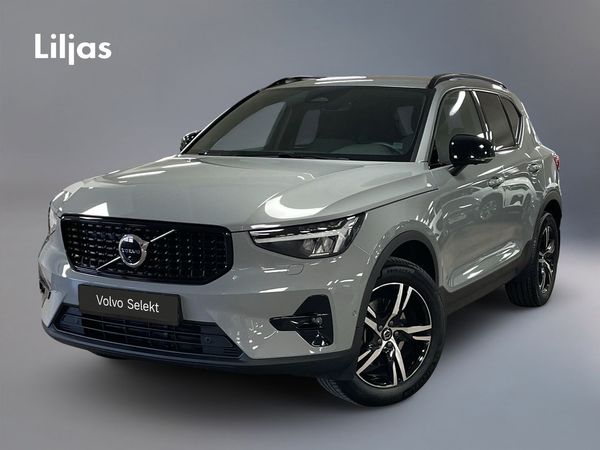 Volvo XC40 B3 FWD Bensin Plus Dark - 2025