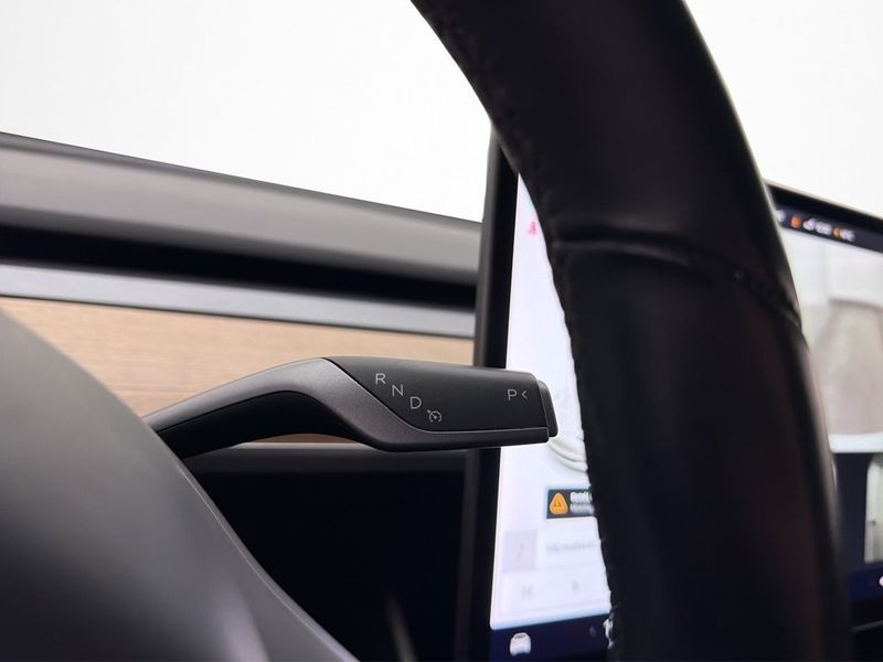Tesla Model 3 bild 31