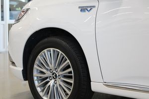 Mitsubishi Outlander bild 14