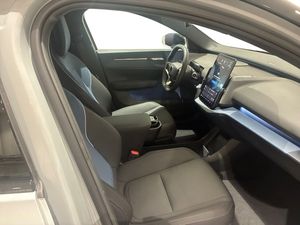 Volvo EX30 bild 4