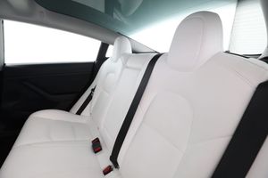 Tesla Model 3 bild 15