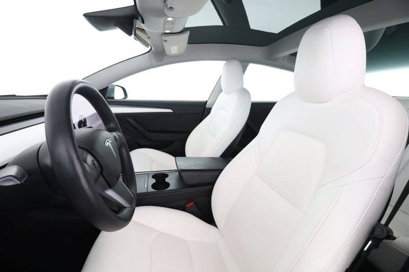 Tesla Model 3 bild 11