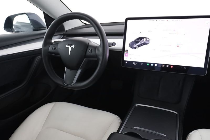Tesla Model 3 bild 14