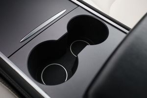 Tesla Model 3 bild 27