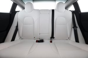 Tesla Model 3 bild 16