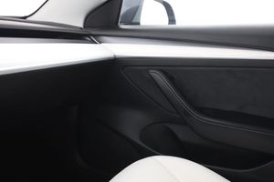 Tesla Model 3 bild 28