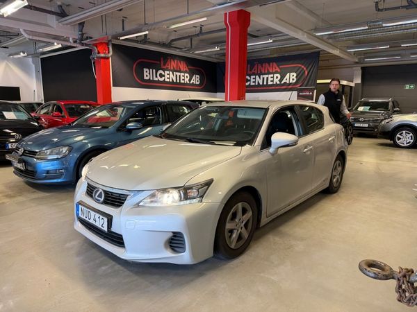 Lexus CT 200h 1.8 CVT Hybrid Ny servad Motorvärmare Låg årsskatt - 2011