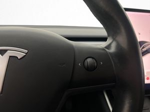 Tesla Model 3 bild 17