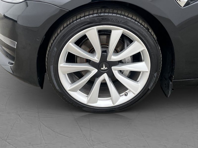 Tesla Model 3 bild 33