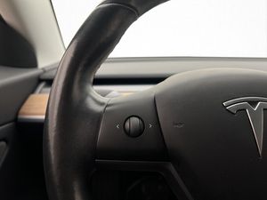 Tesla Model 3 bild 16
