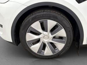 Tesla Model Y bild 11