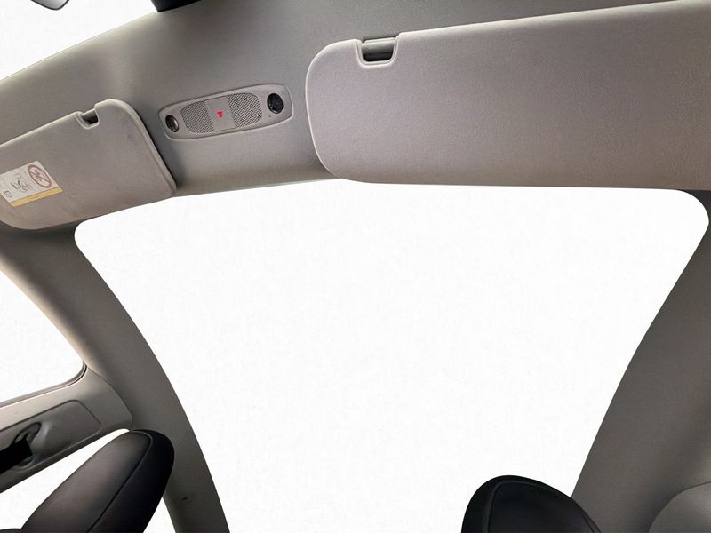 Tesla Model Y bild 23