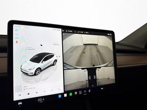 Tesla Model Y bild 31