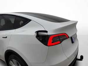 Tesla Model Y bild 35