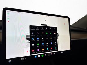 Tesla Model Y bild 29