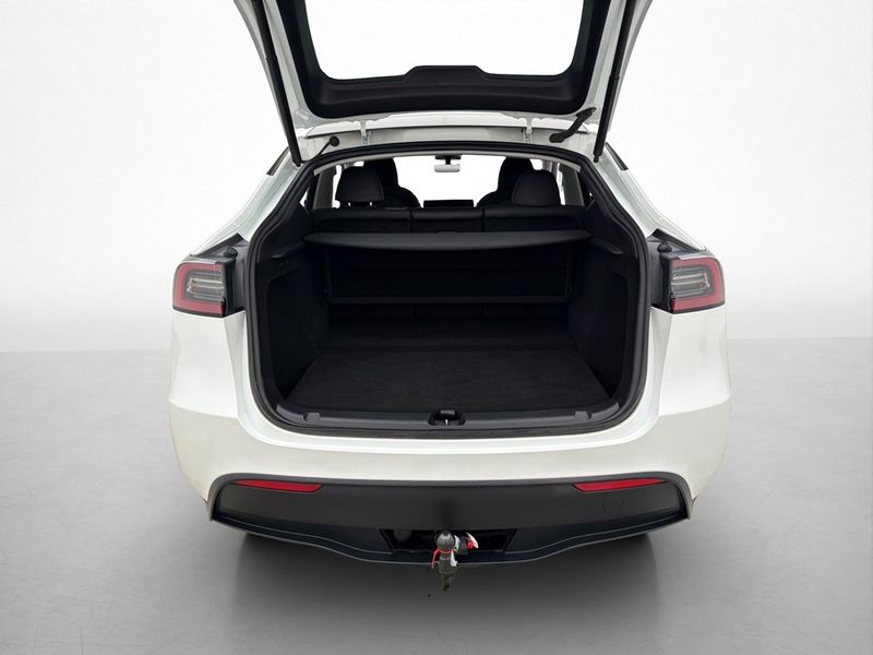 Tesla Model Y bild 18