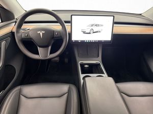 Tesla Model Y bild 20