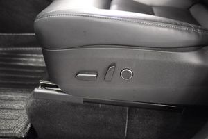 Tesla Model Y bild 16