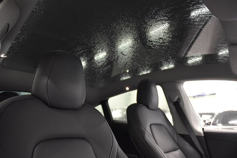 Tesla Model Y bild 13
