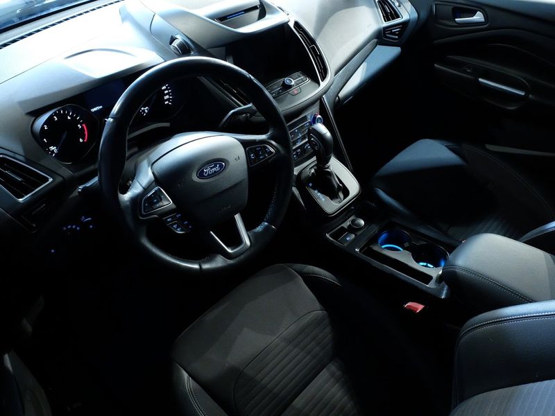 Ford Kuga bild 8