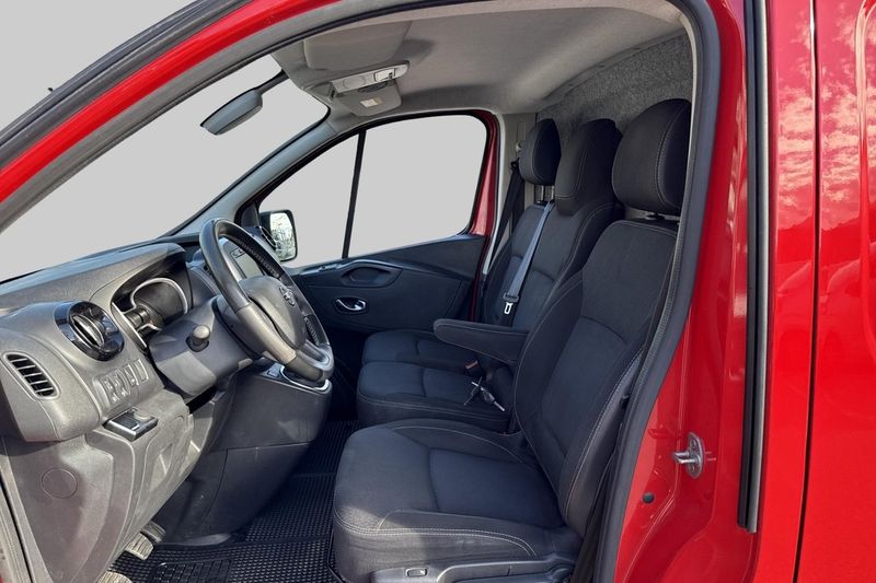Nissan NV300 bild 8