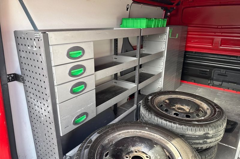 Nissan NV300 bild 14
