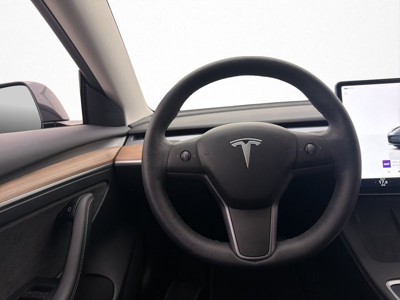 Tesla Model 3 bild 21