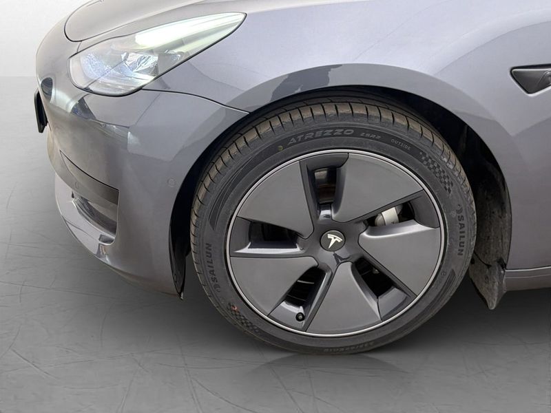 Tesla Model 3 bild 11