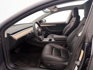 Tesla Model 3 bild 13