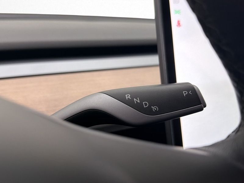 Tesla Model 3 bild 31