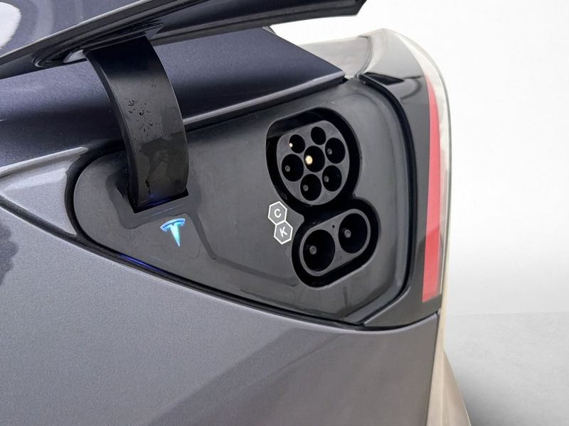 Tesla Model 3 bild 18