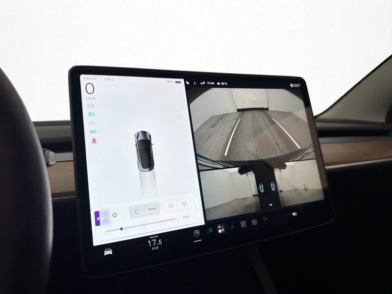 Tesla Model 3 bild 28