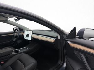 Tesla Model 3 bild 16