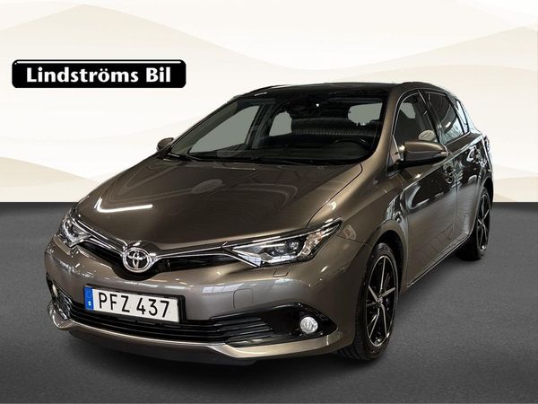 Toyota Auris 1.2T Intense Edition Pano Vinterhjul - 2017