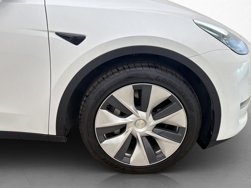 Tesla Model Y bild 31