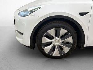 Tesla Model Y bild 28