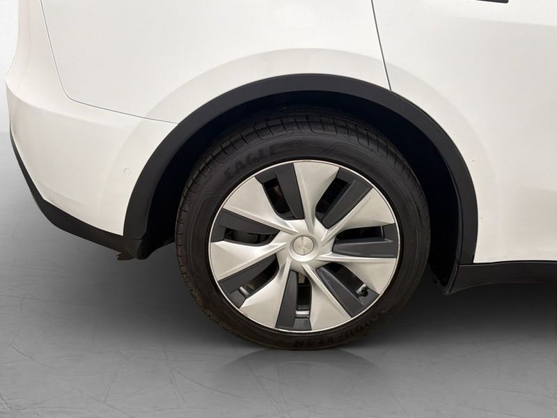 Tesla Model Y bild 30