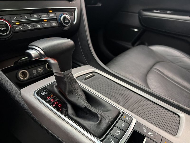 Kia Optima bild 28